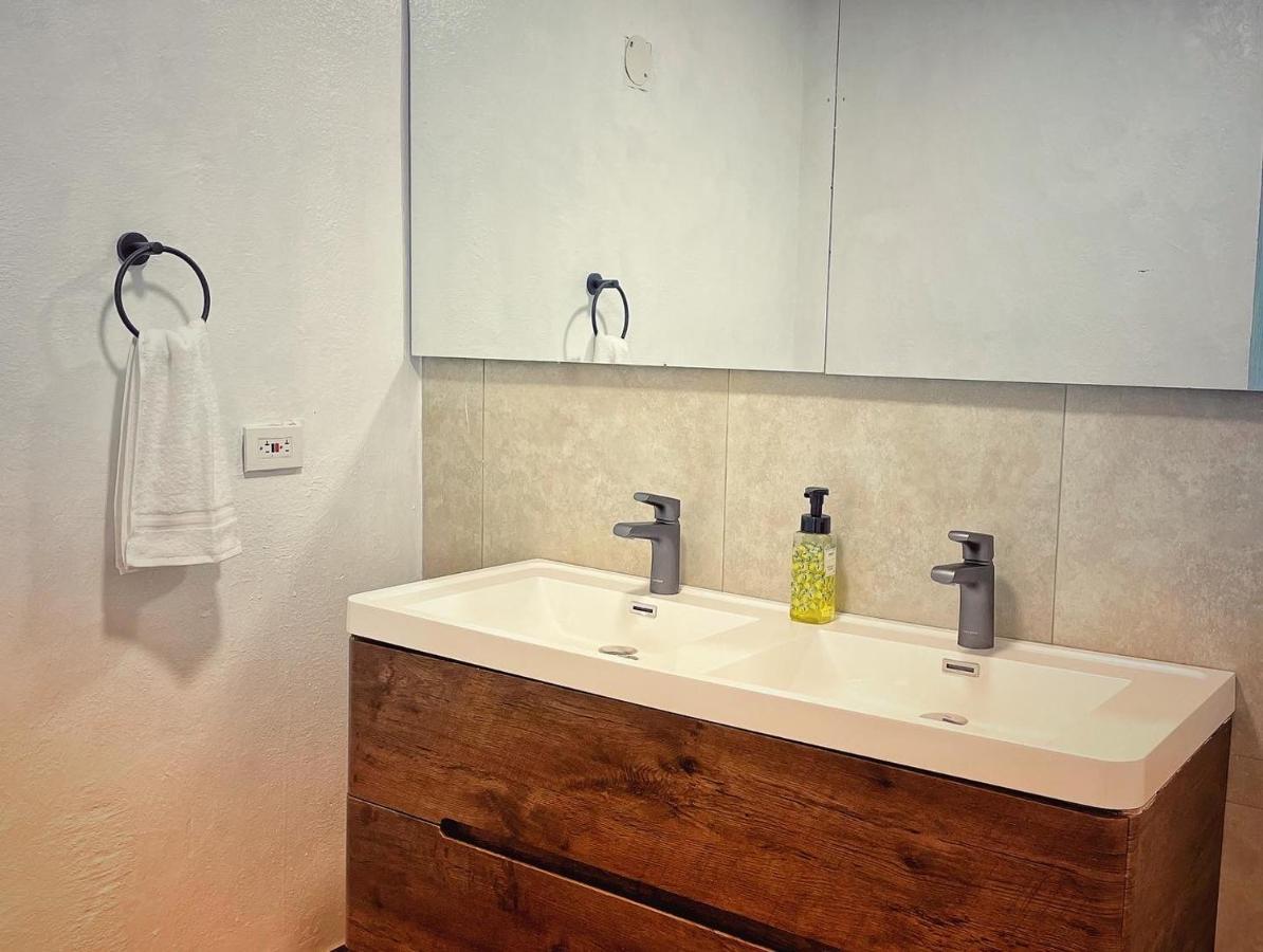 The Naked House - Hotel Nudista Nemocon Luaran gambar